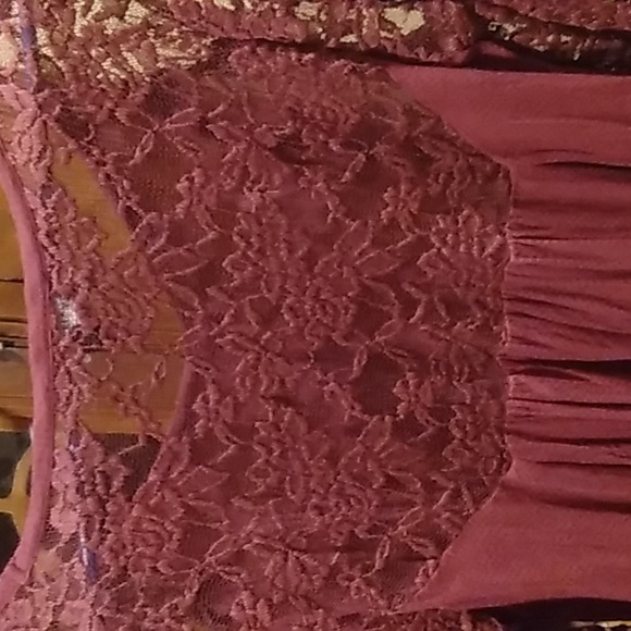 Beautiful lace tunic.My Michelle. - Picture 3 of 5